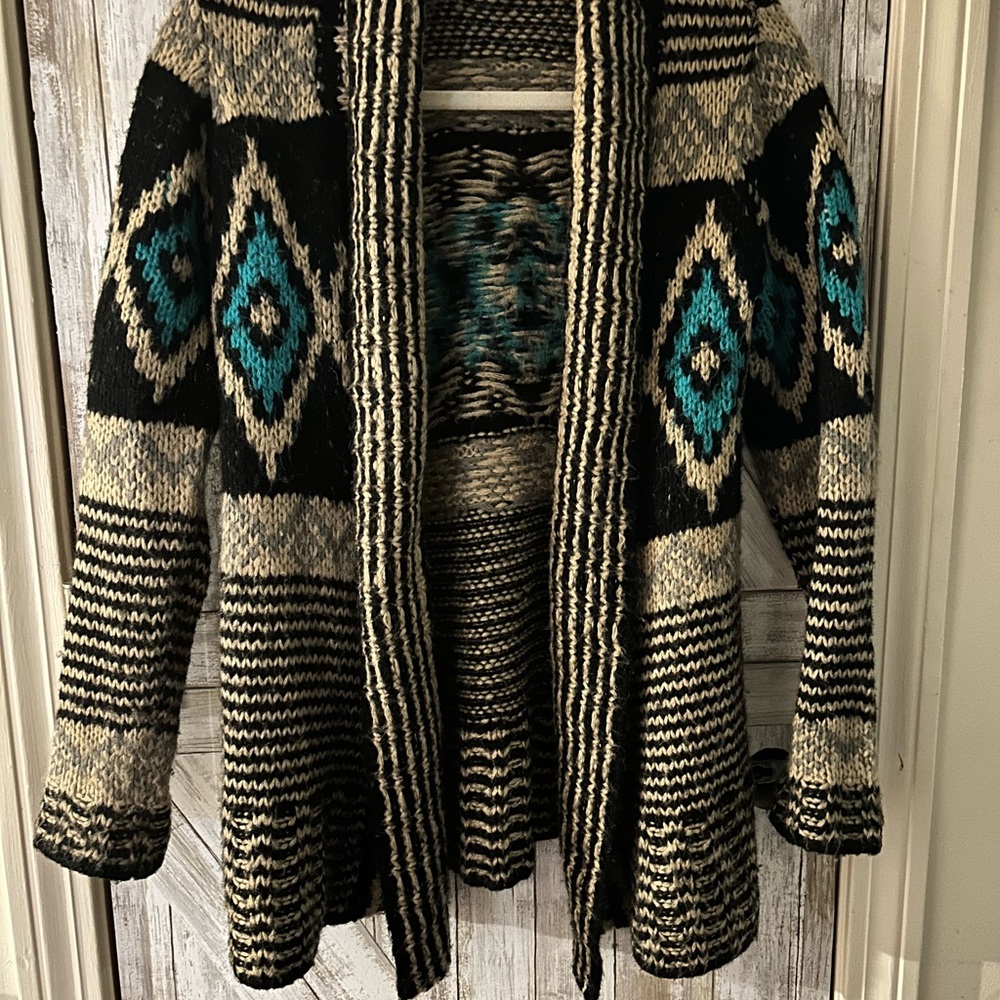 Pink Republic Sweater Tan & Teal sz M